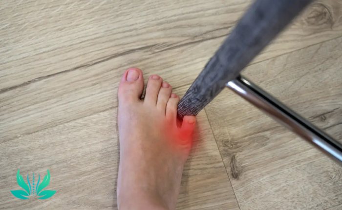 دررفتگی انگشت پا چه علائمی دارد؟